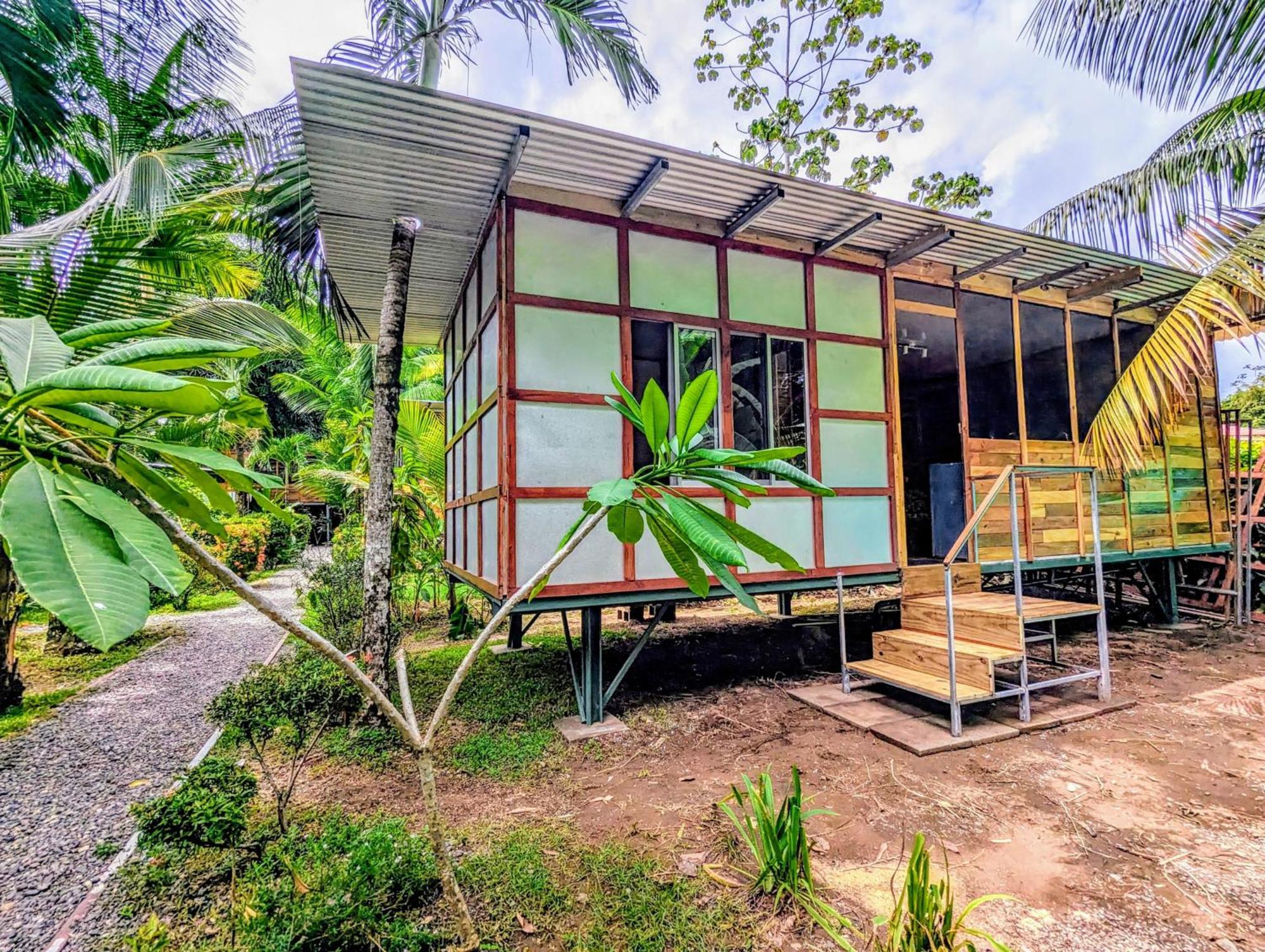 Arboura Eco Cabins Увита Экстерьер фото