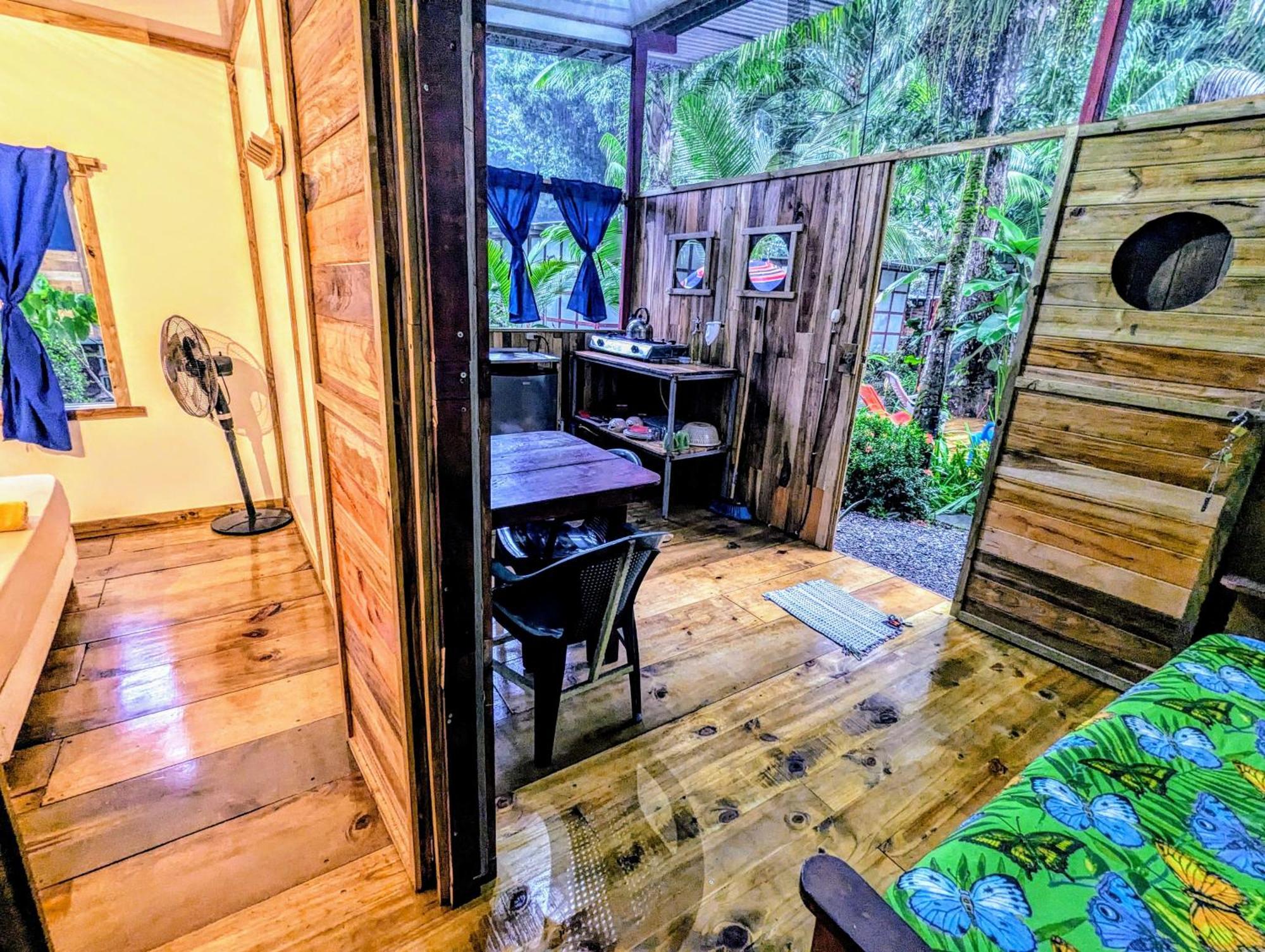Arboura Eco Cabins Увита Экстерьер фото